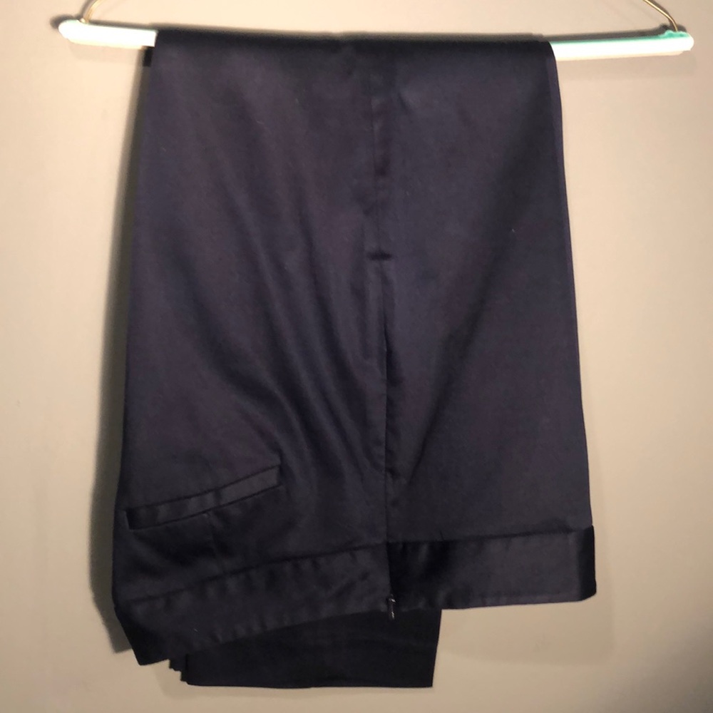 Laundry Navy blue Capri Pants